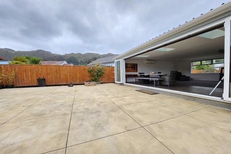 Photo of property in 10 Feist Street, Naenae, Lower Hutt, 5011