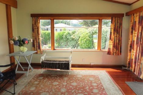 Photo of property in 8a Te Awa Street, Foxton Beach, Foxton, 4815