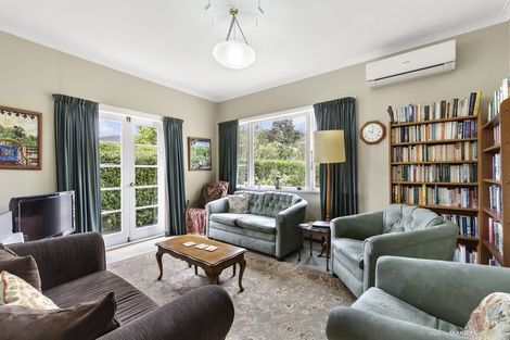 Photo of property in 23 Aplin Terrace, Ngaio, Wellington, 6035