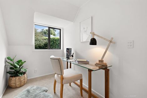 Photo of property in 75b Cashmere Avenue, Khandallah, Wellington, 6035