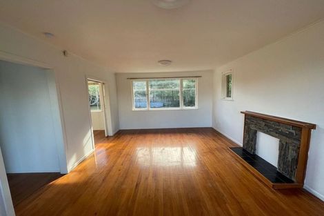 Photo of property in 24 Trojan Crescent, New Lynn, Auckland, 0600