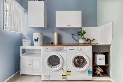 Photo of property in 7 Amber Place, Pukehangi, Rotorua, 3015