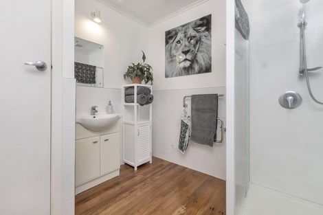 Photo of property in 1/68 Roseberry Avenue, Birkenhead, Auckland, 0626