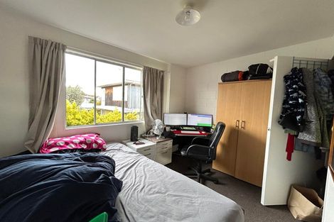 Photo of property in 1/158 Kings Crescent, Hutt Central, Lower Hutt, 5010