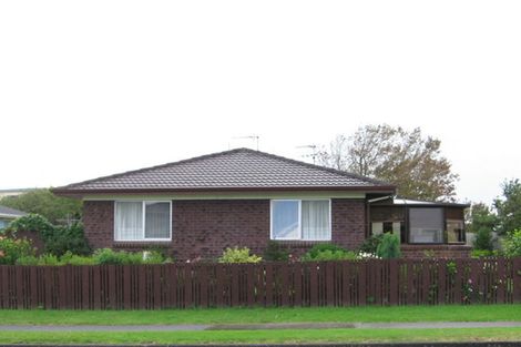 Photo of property in 1/39 Prince Regent Drive, Half Moon Bay, Auckland, 2012
