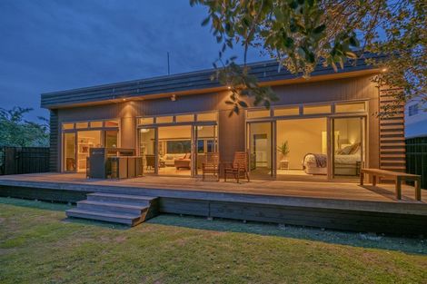 Photo of property in 16 Robinson Road, Whitianga, 3510