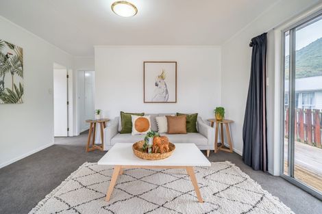 Photo of property in 37 Tacoma Drive, Totara Park, Upper Hutt, 5018