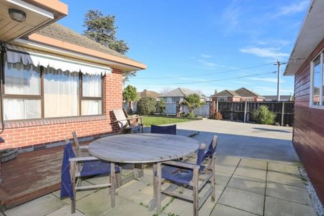 Photo of property in 15 Bournemouth Crescent, Aranui, Christchurch, 8061