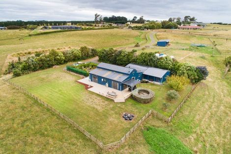 Photo of property in 21 Sutherland Road, Sanson, Palmerston North, 4479
