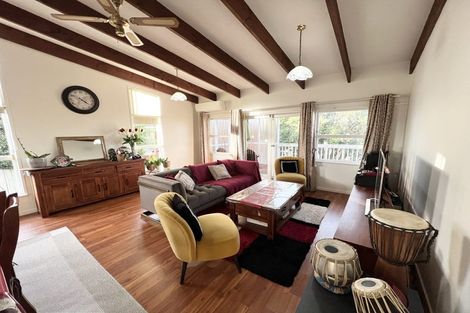 Photo of property in 165 Forrest Hill Road, Forrest Hill, Auckland, 0620