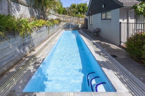 Photo of property in 2 Pukatea Close, Raumati Beach, Paraparaumu, 5032