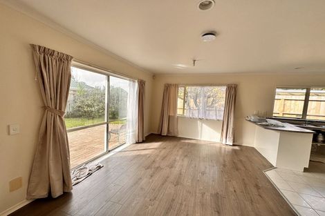 Photo of property in 23 Trovare Place, Golflands, Auckland, 2013