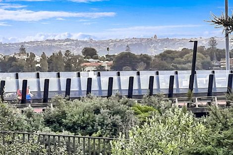 Photo of property in Santa Fe, 2/21 Day Street, Auckland Central, Auckland, 1010