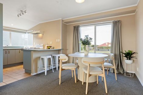 Photo of property in 95 Rototuna Road, Rototuna, Hamilton, 3210