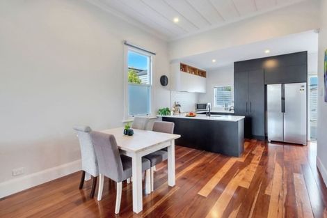 Photo of property in 1/80 Birkenhead Avenue, Birkenhead, Auckland, 0626