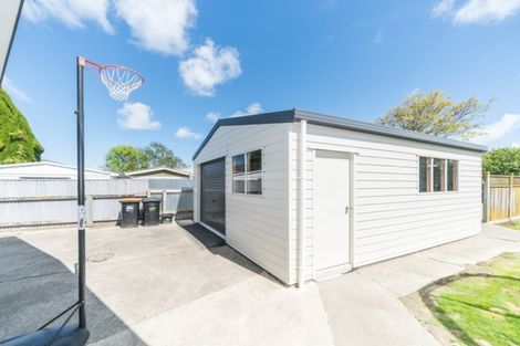 Photo of property in 36 Tararua Terrace, Cloverlea, Palmerston North, 4412