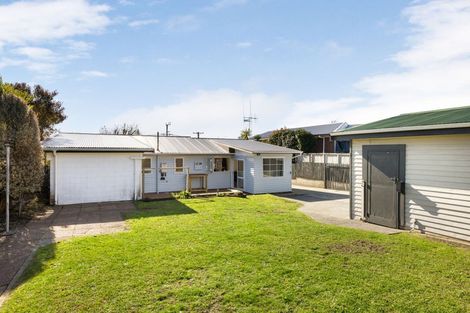 Photo of property in 25 English Street, St Andrews, Hamilton, 3200