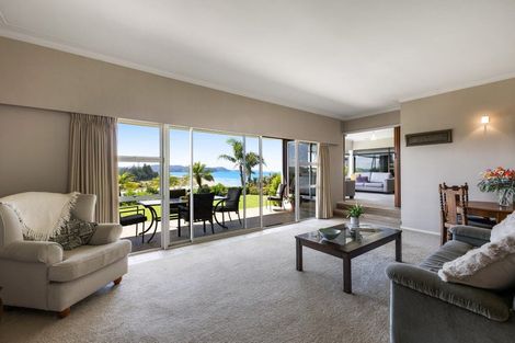 Photo of property in 61 Rosario Crescent, Red Beach, 0932