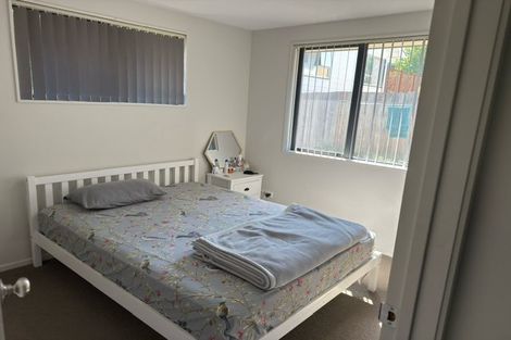 Photo of property in 12 Regency Place, Sunnynook, Auckland, 0632