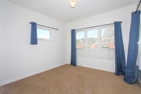 Photo of property in 1/58 Hillcrest Avenue, Hillcrest, Auckland, 0627