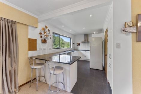 Photo of property in 11 Te Maku Grove, Waikanae, 5036