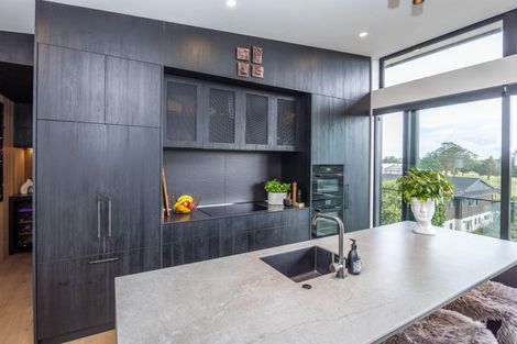 Photo of property in 43 Saint Andrews Terrace, St Andrews, Hamilton, 3200