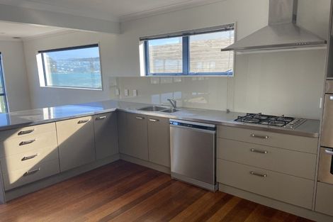 Photo of property in 39 Moa Point Road, Moa Point, Wellington, 6022