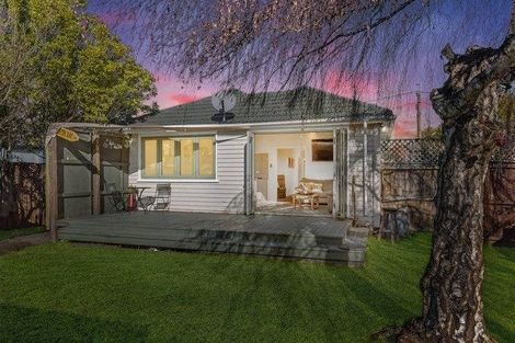 Photo of property in 2 Allard Street, Edgeware, Christchurch, 8013
