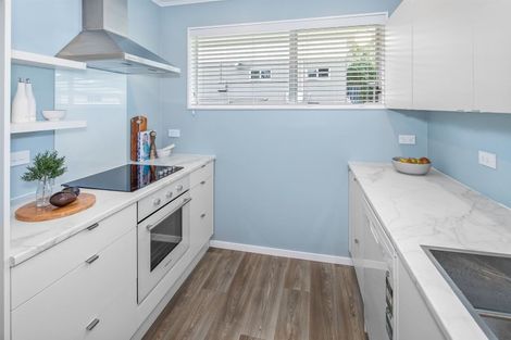 Photo of property in 7 Cyril Way, Paparangi, Wellington, 6037