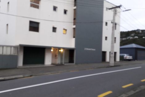 Photo of property in 2/2 Oriental Terrace, Mount Victoria, Wellington, 6011