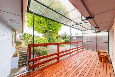 Photo of property in 39 Lincoln Terrace, Hokowhitu, Palmerston North, 4410