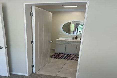 Photo of property in 7 Lowry Heights, Stokes Valley, Lower Hutt, 5019