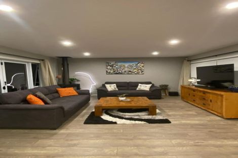 Photo of property in 105 Sandspit Road, Shelly Park, Auckland, 2014