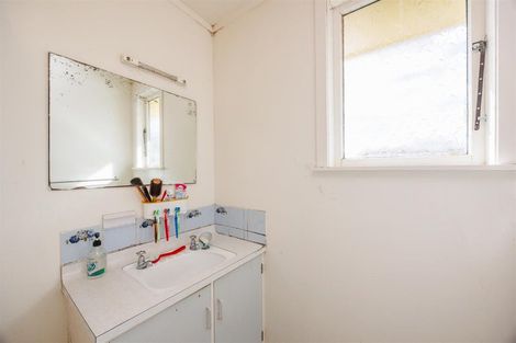 Photo of property in 5 Lambert Street, Marton, 4710