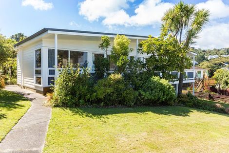Photo of property in 9 Annan Grove, Papakowhai, Porirua, 5024