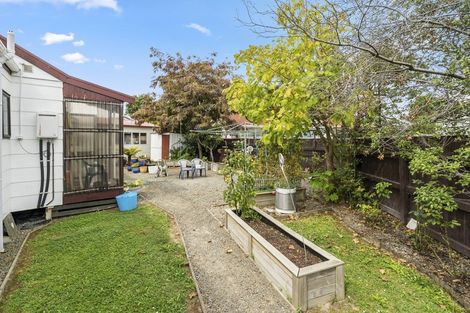 Photo of property in 37 Willowstream Grove, Cloverlea, Palmerston North, 4412