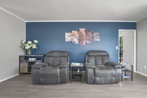 Photo of property in 96 Brian Crescent, Stanmore Bay, Whangaparaoa, 0932