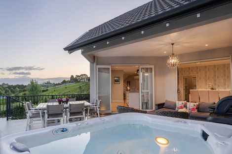 Photo of property in 15 Meadowbank Rise, Bethlehem, Tauranga, 3110