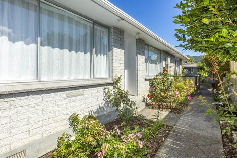 Photo of property in 2/39 Palmer Court, Silverstream, Upper Hutt, 5019