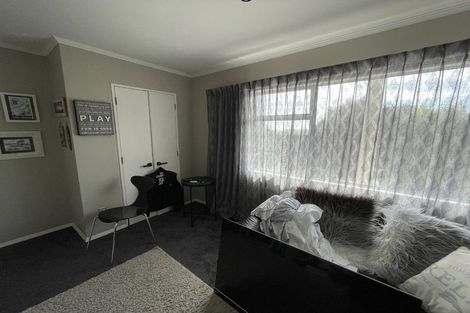 Photo of property in 6 Iona Place, Papakowhai, Porirua, 5024