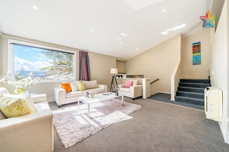 Photo of property in 2/150 Tirohanga Road, Tirohanga, Lower Hutt, 5010