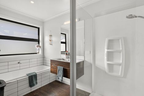 Photo of property in 60 Katania Heights, Brightwater, 7022