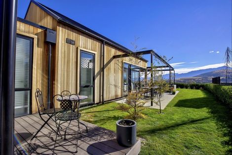 Photo of property in 27 Double Cone Road, Jacks Point, Queenstown, 9371