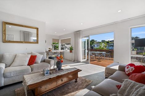 Photo of property in 44 Zita Maria Drive, Massey, Auckland, 0614