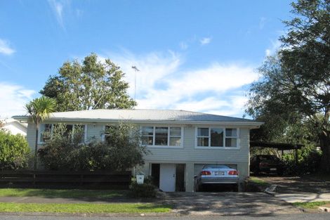 Photo of property in 76 La Trobe Street, Pakuranga Heights, Auckland, 2010