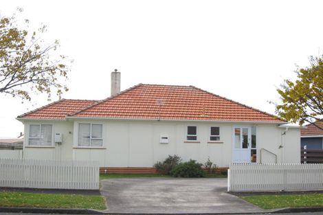 Photo of property in 39 Drake Street, Vogeltown, New Plymouth, 4310