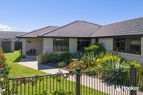 Photo of property in 14 Reel Road, Athenree, Waihi Beach, 3611