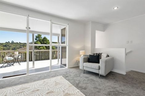 Photo of property in 7 Simon Ellice Drive, Bayview, Auckland, 0629