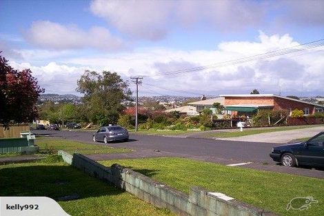 Photo of property in 26 Eastglen Road, Glen Eden, Auckland, 0602