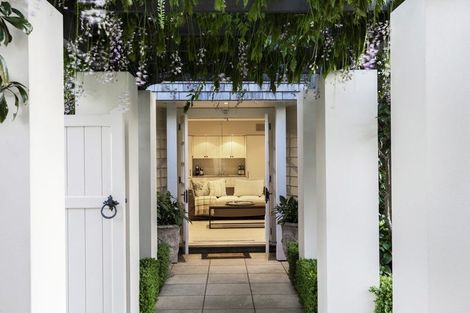 Photo of property in 5 Saint Barnabas Lane, Fendalton, Christchurch, 8052